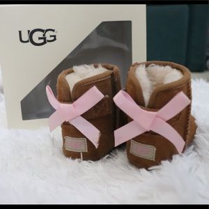 BABY UGGS